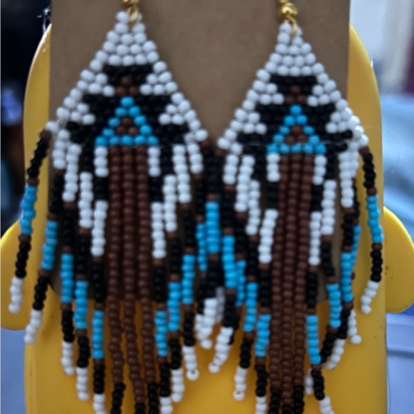 Native American seed bead earrings - Picture 2 of 2